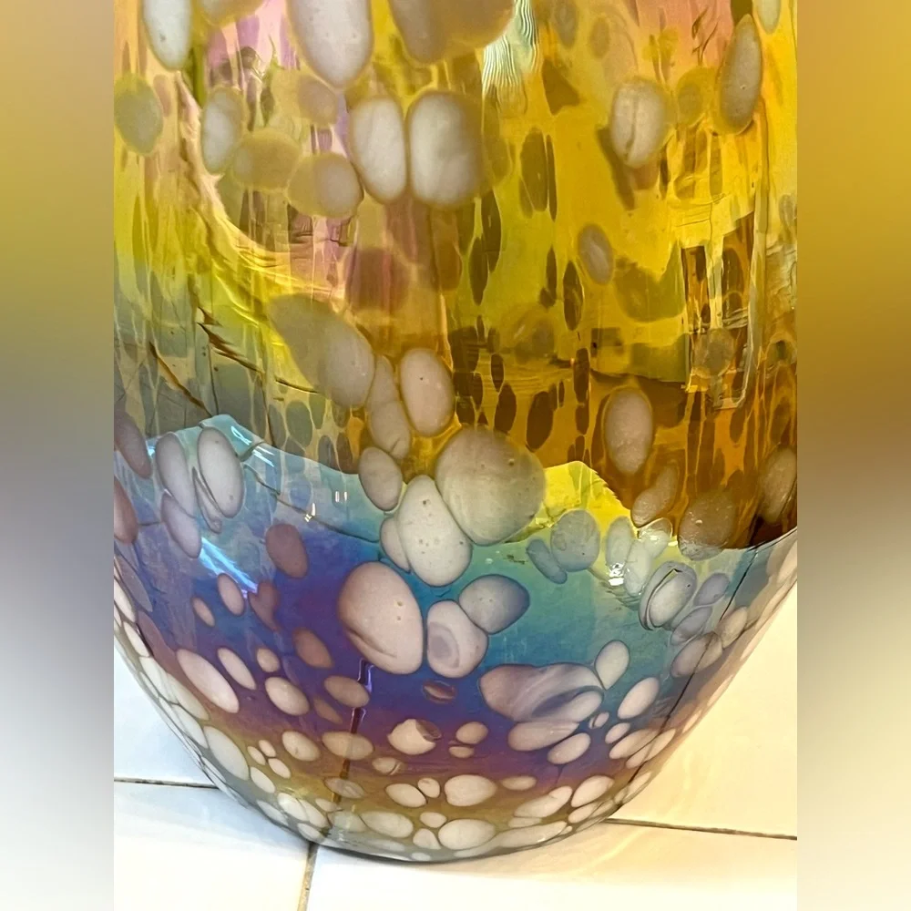 Z Gallerie White Confetti Luste Amber Ribbed Gold Iridescent Hand Blown Vase 9.5